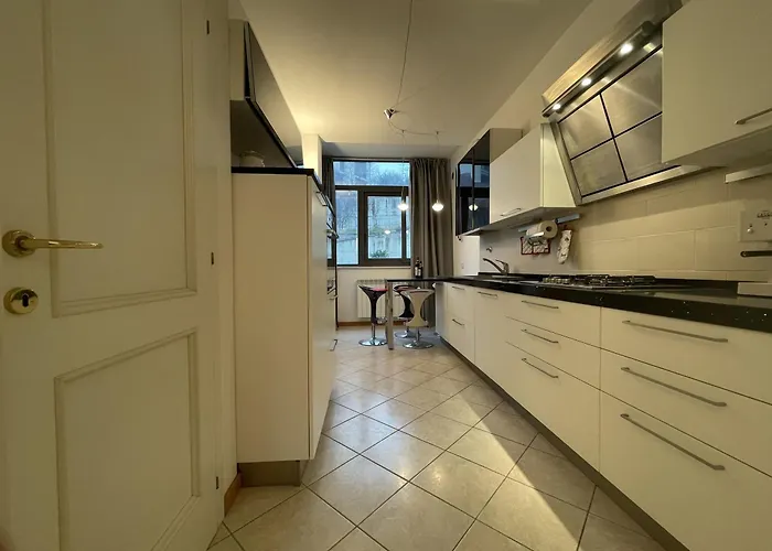 Spazioso - Snodo Urbano Apartment *