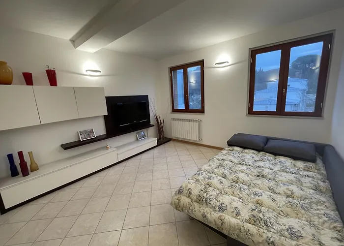 Spazioso - Snodo Urbano Apartment *