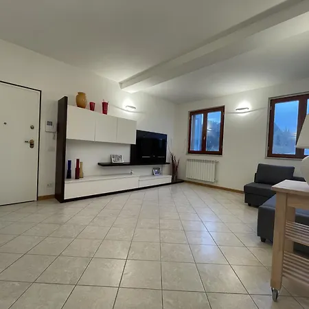 Apartamento Spazioso - Snodo Urbano