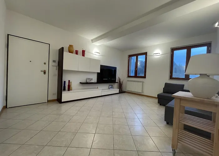 Apartamento Spazioso - Snodo Urbano